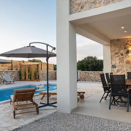 Lapidea Villa *