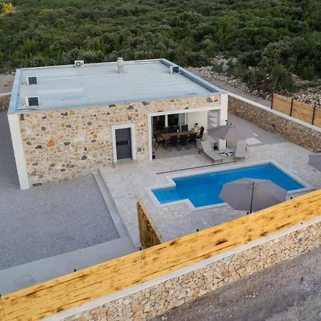 Villa Lapidea *