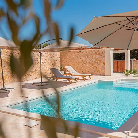 Lapidea Villa *